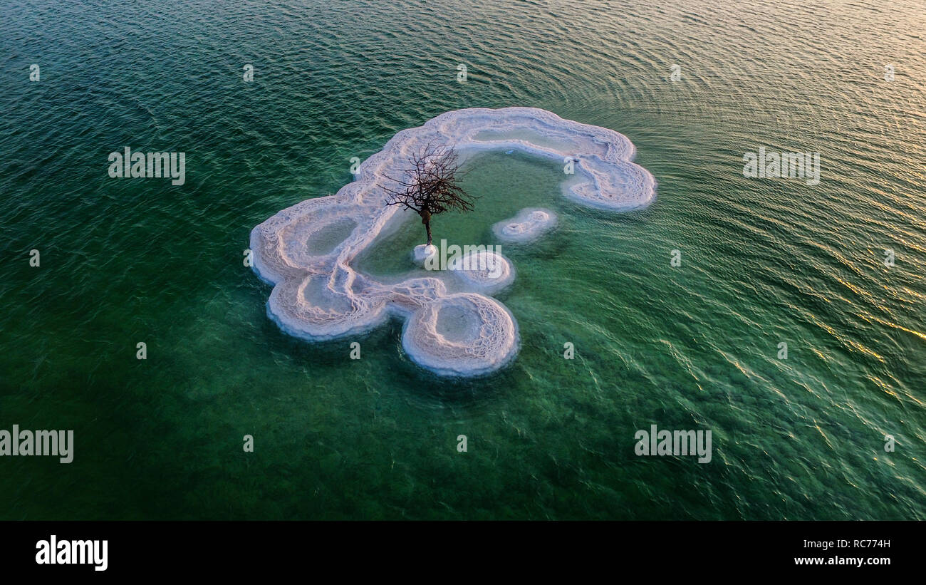 How to get a picture of a salt island in the Dead Sea