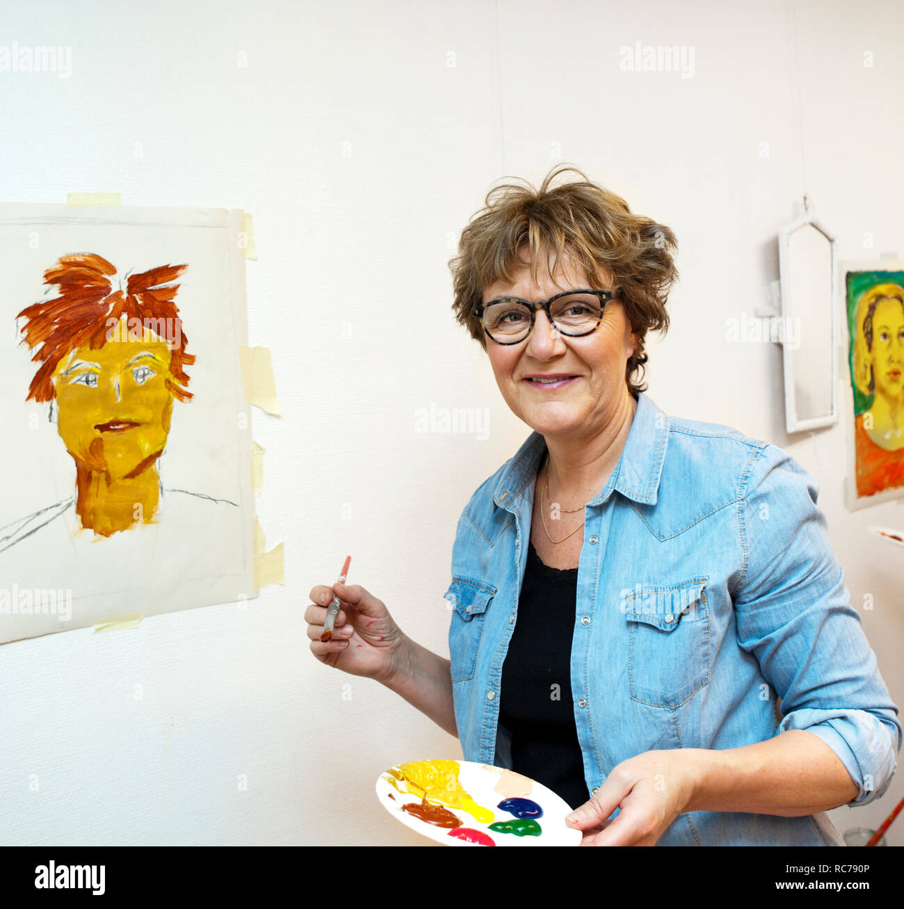 Portrait artistry hi-res stock photography and images - Alamy