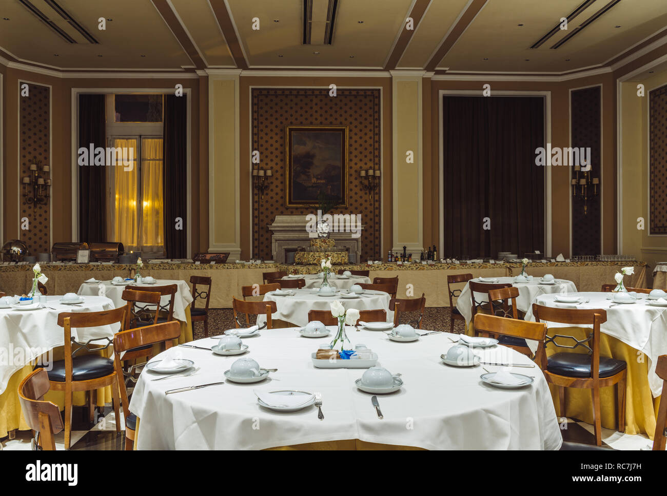 Traditional dining room at the famous Hotel Palacio which was frequented by both German and Allied spies during WWII, as well as Ian Fleming Stock Photo