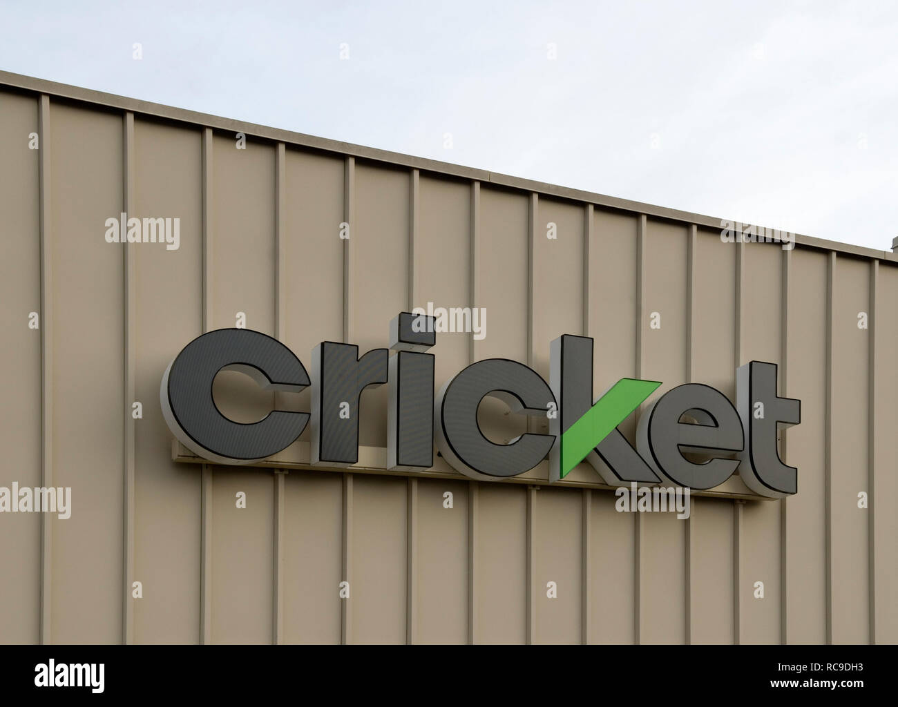 Cricket Cellphone Service Retail Store Sign USA Stock Photo