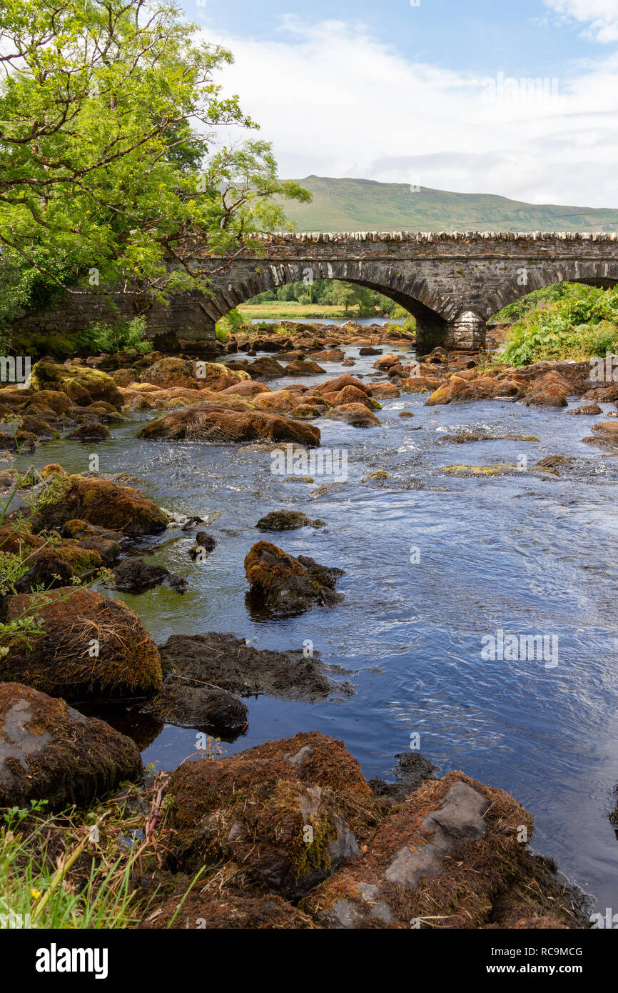 Blackstones Bridge on the Upper Caragh River, Ring of Kerry, Ireland Stock Photo