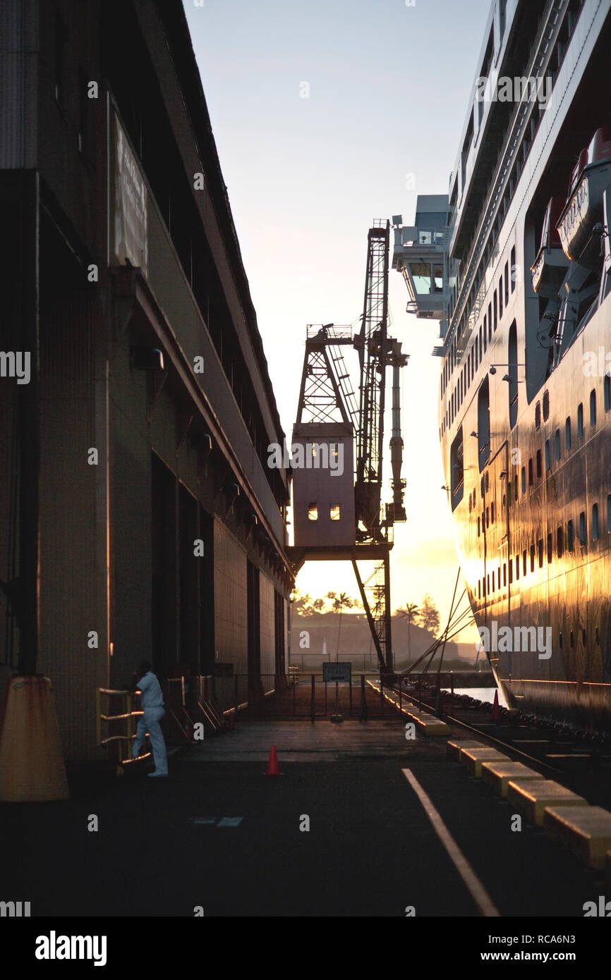 Docked cruise ship sunset hi-res stock photography and images - Alamy