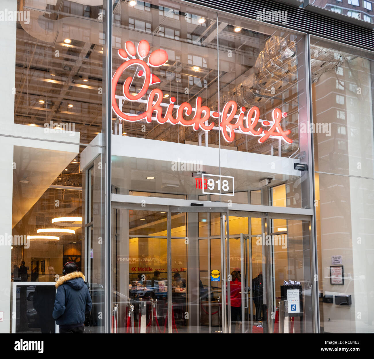 Chick Fil A Sandwich High Resolution Stock Photography and Images - Alamy