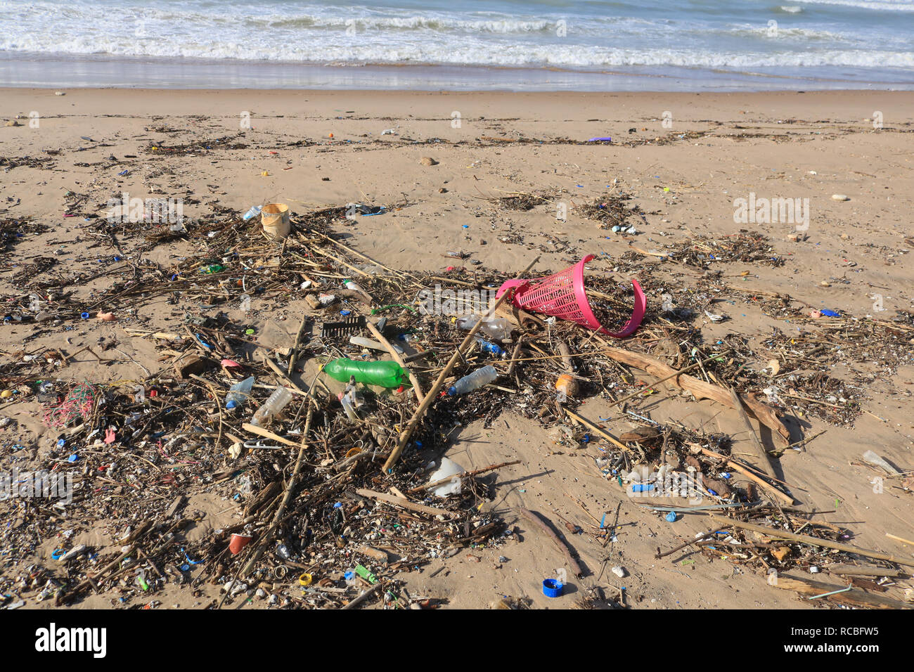 Beirut, Lebanon. 15th January 2019. Hundreds of plastic objects