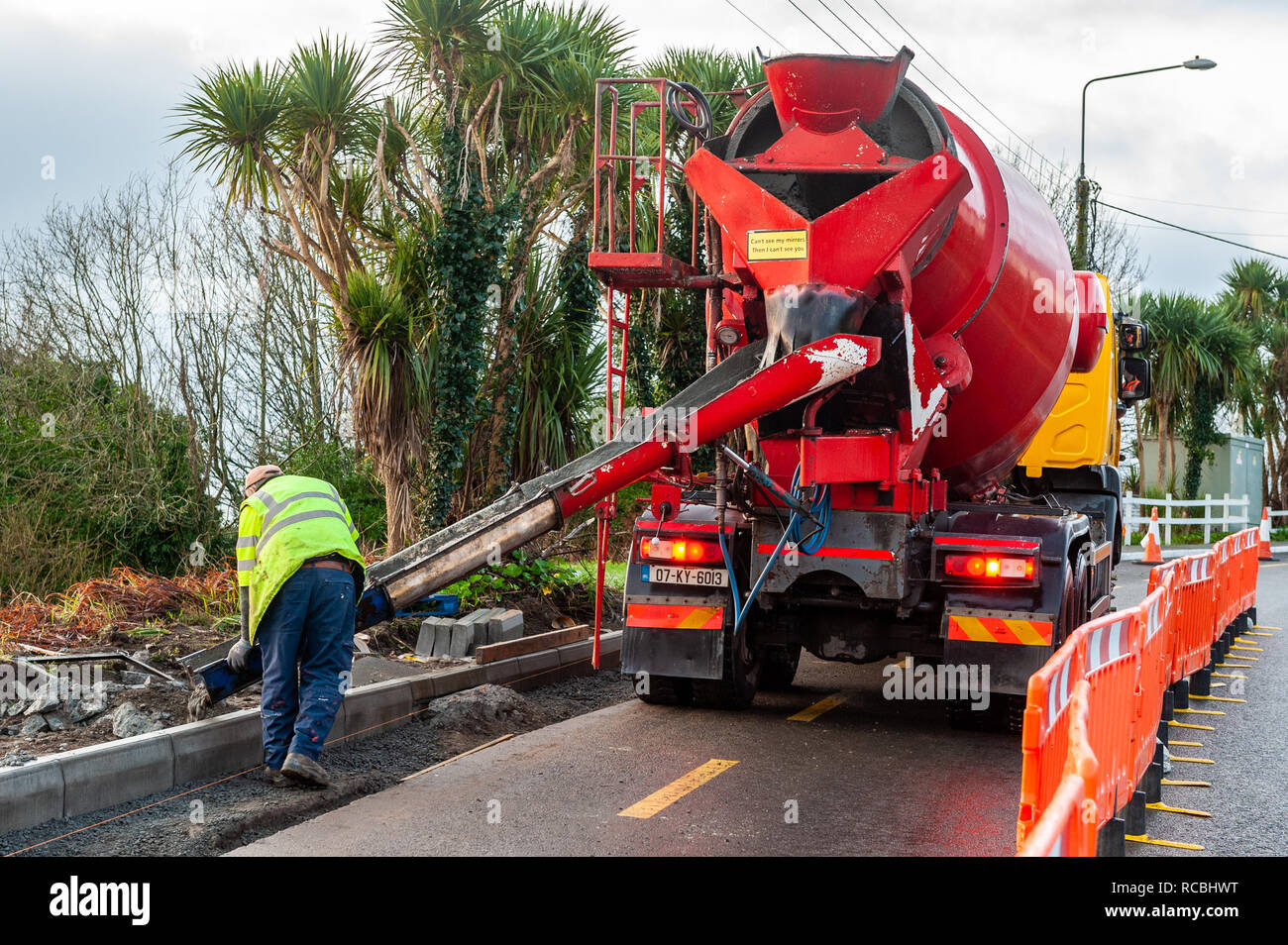 Schull, West Cork, Ireland. 15th Jan, 2019. Cork County Council workmen prepare the ground for a new pavement to be installed and the road to be widened. Credit: Andy Gibson/Alamy Live News Stock Photo