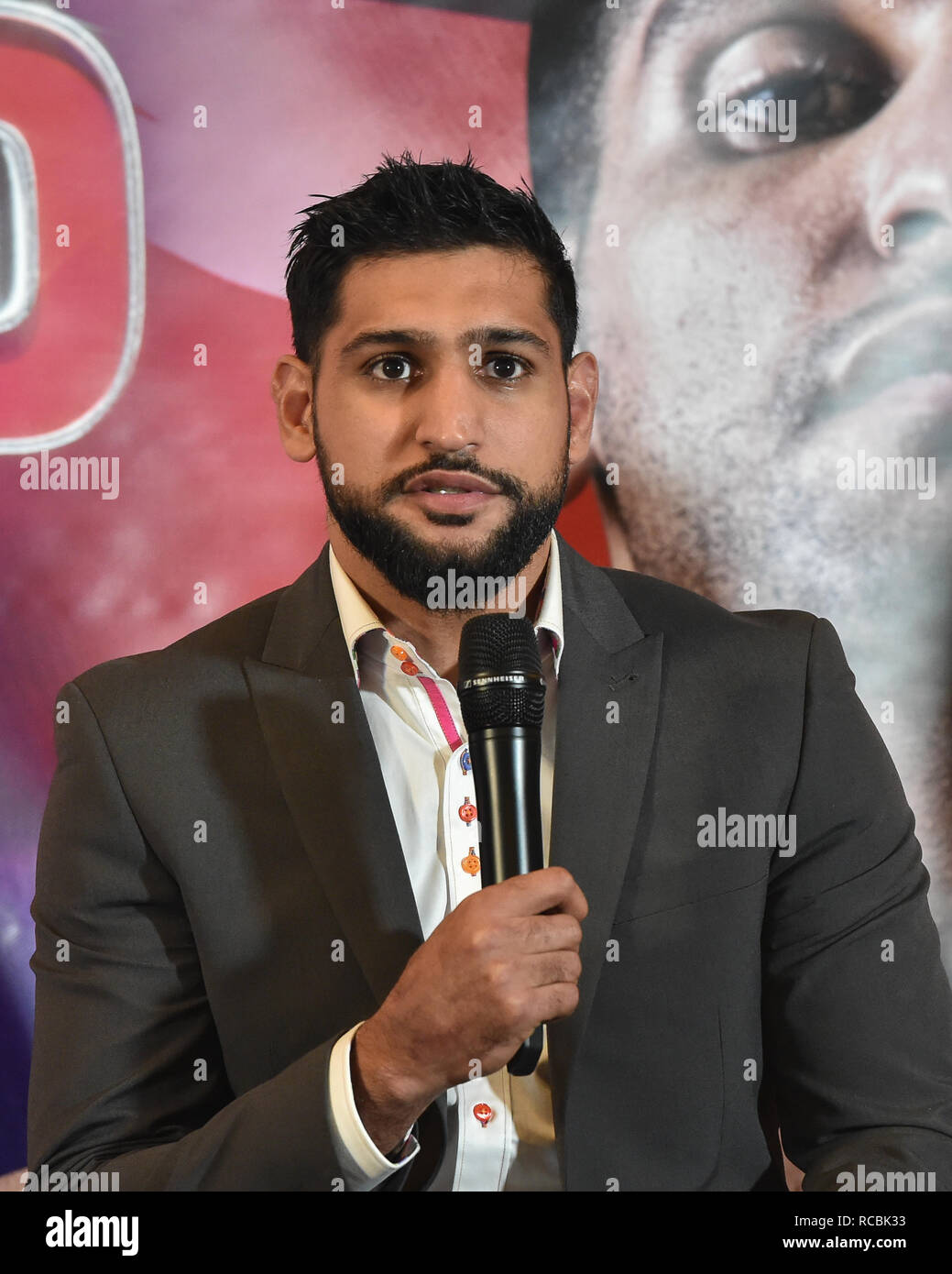 London, UK. 15th January, 2019. WBO Welterweight World Champion Terence 'Bud' Crawford and Amir 'King' Khan make a long-awaited announcement during Crawford-Khan Press Conference at The Landmark London Hotel on Tuesday, 15 January 2019. LONDON, ENGLAND. (Editorial use only, license required for commercial use. No use in betting, games or a single club/league/player publications.) Credit: Taka G Wu/Alamy Live News Stock Photo