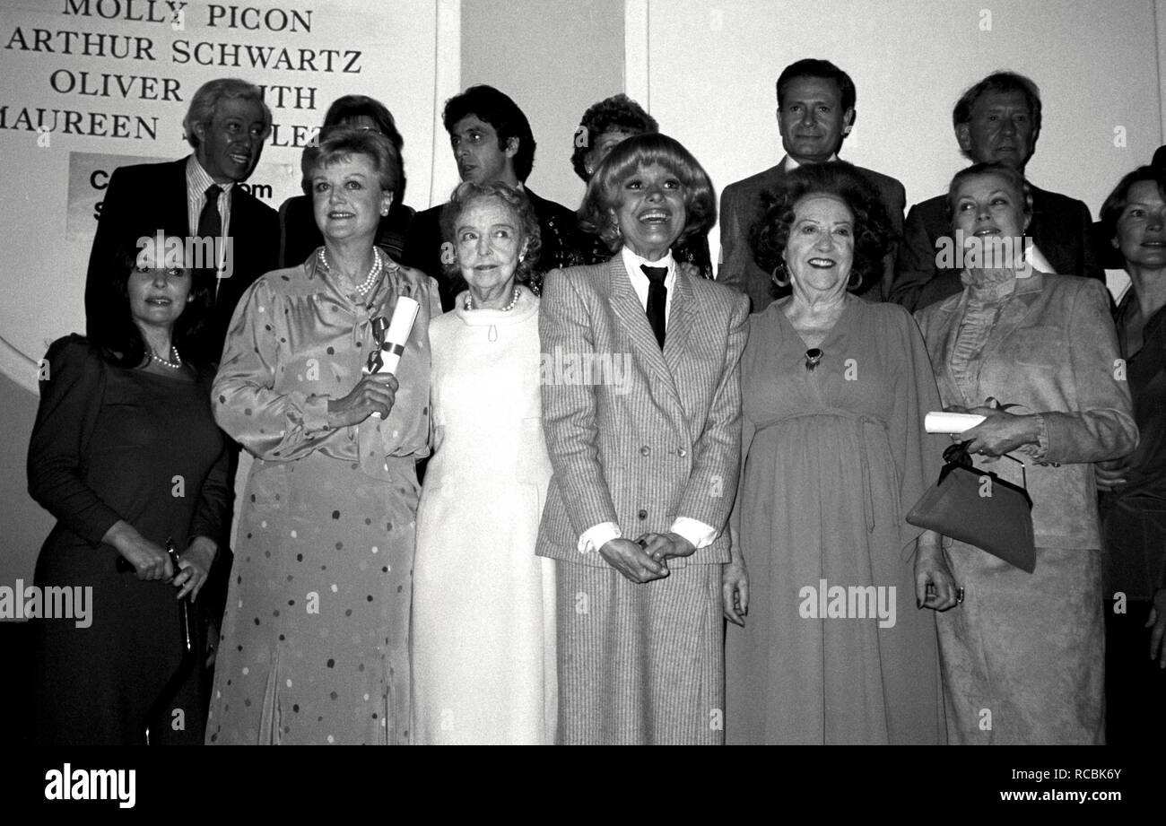 ***FILE PHOTO*** Carol Channing has passed away at 97 Susan Strassberg, Angela lansbury, Lillian Gish, Carol Channing, Ethel Merman and Princess Grace Kelly at the Theatre Hall Of Fame Awards held at the Uris Theater, now called the Gershwin Theater, .New York City.March 28, 1982. Credit: Walter McBride/MediaPunch Stock Photo