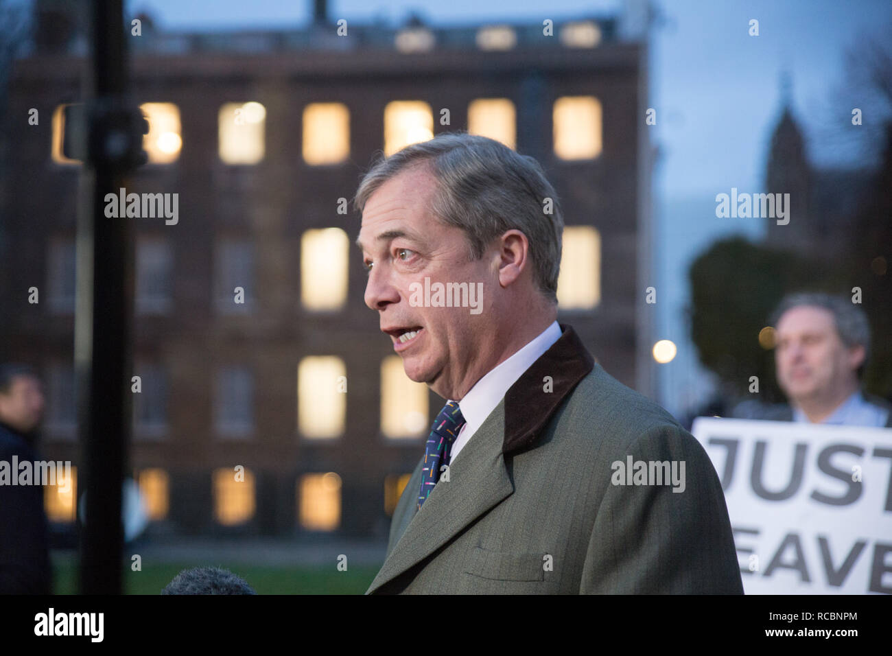 London, UK. 15th January, 2019. Nigel Farage talks to the media on College Green Credit: George Cracknell Wright/Alamy Live News Stock Photo