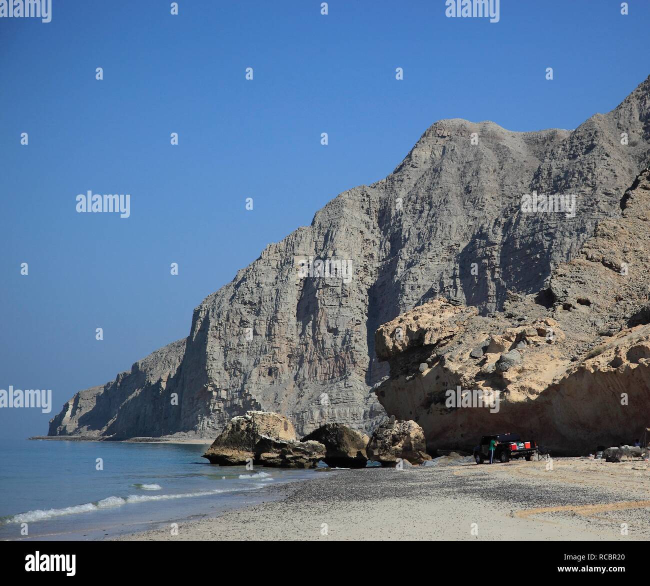 Coastline of the Arabian Gulf, near Bukha, in the Omani enclave of Musandam, Oman, Middle East, Asia Stock Photo