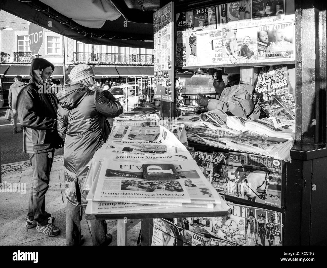 Female shopper portugal Black and White Stock Photos & Images Alamy