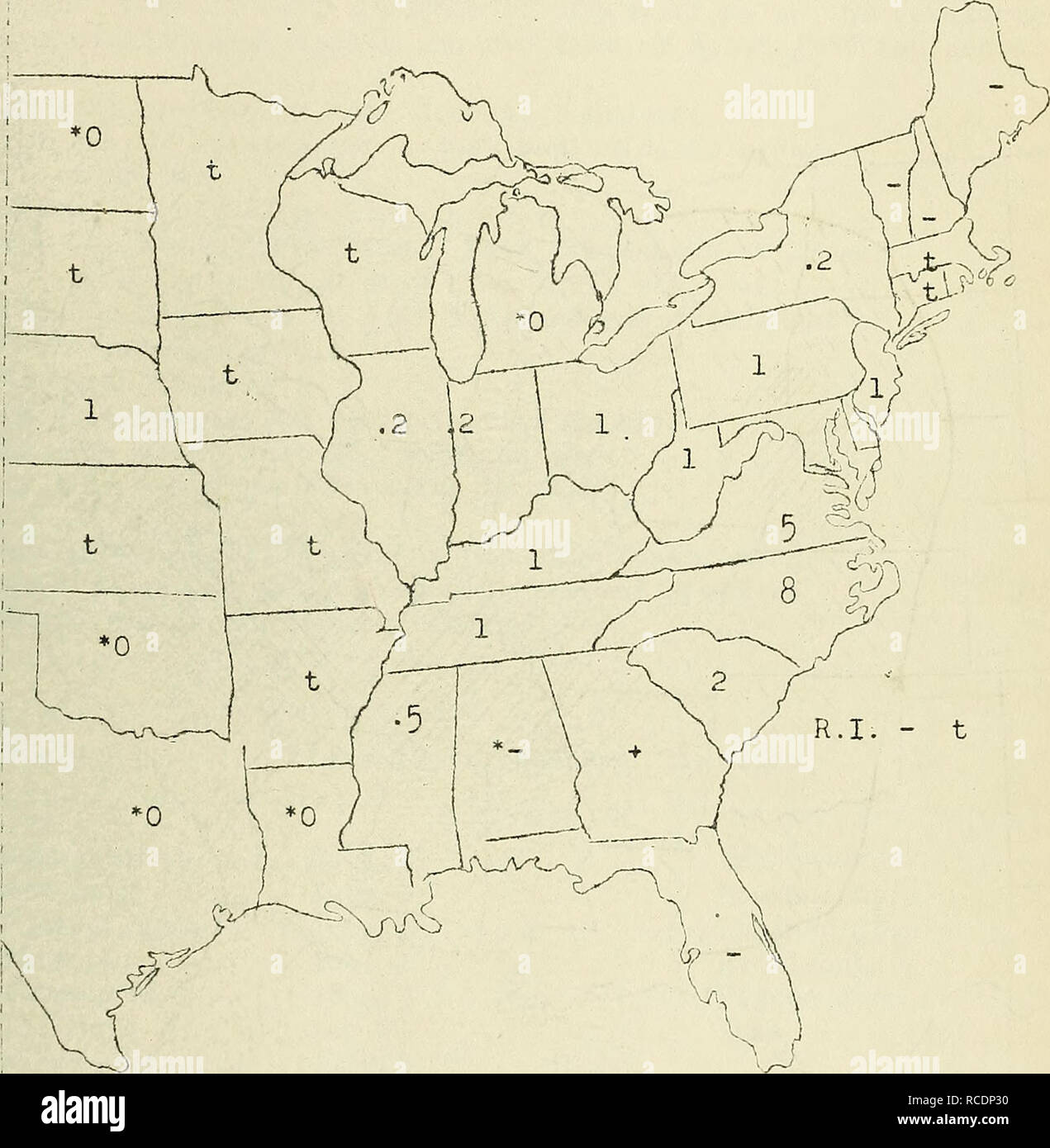 . Diseases of fruit crops in the United States in 1920. Fruit Diseases and pests United States. 37 Minnogota (Lt-ach)- Not vtry prevalent; ovtr routheast quarter of state. .Wisconsin (Vaut,han)- Less than ayerage, alone, Mississippi River tluffs. Kansas (Melchers)- Present tat no damage toâ¢speak of. '. Fig. 10. Percentage loss from' apple rust as estimated .for 192O, Nature of In.jury from Rust. Three types of injury result from the attack of Gymnosporangium juniperi-viry^inianae; (l) Injury to the foliage, resulting in reduced assimi- lating surface. In some cases defoliation results;.thus L Stock Photo