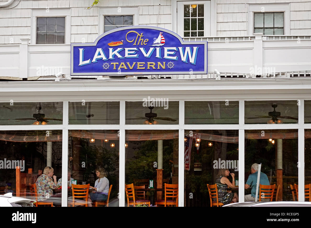 Lakeview tavern lake view hires stock photography and images Alamy