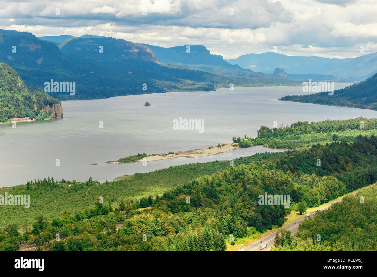 Overlook view of the Columbia River from the Vista House, Oregon