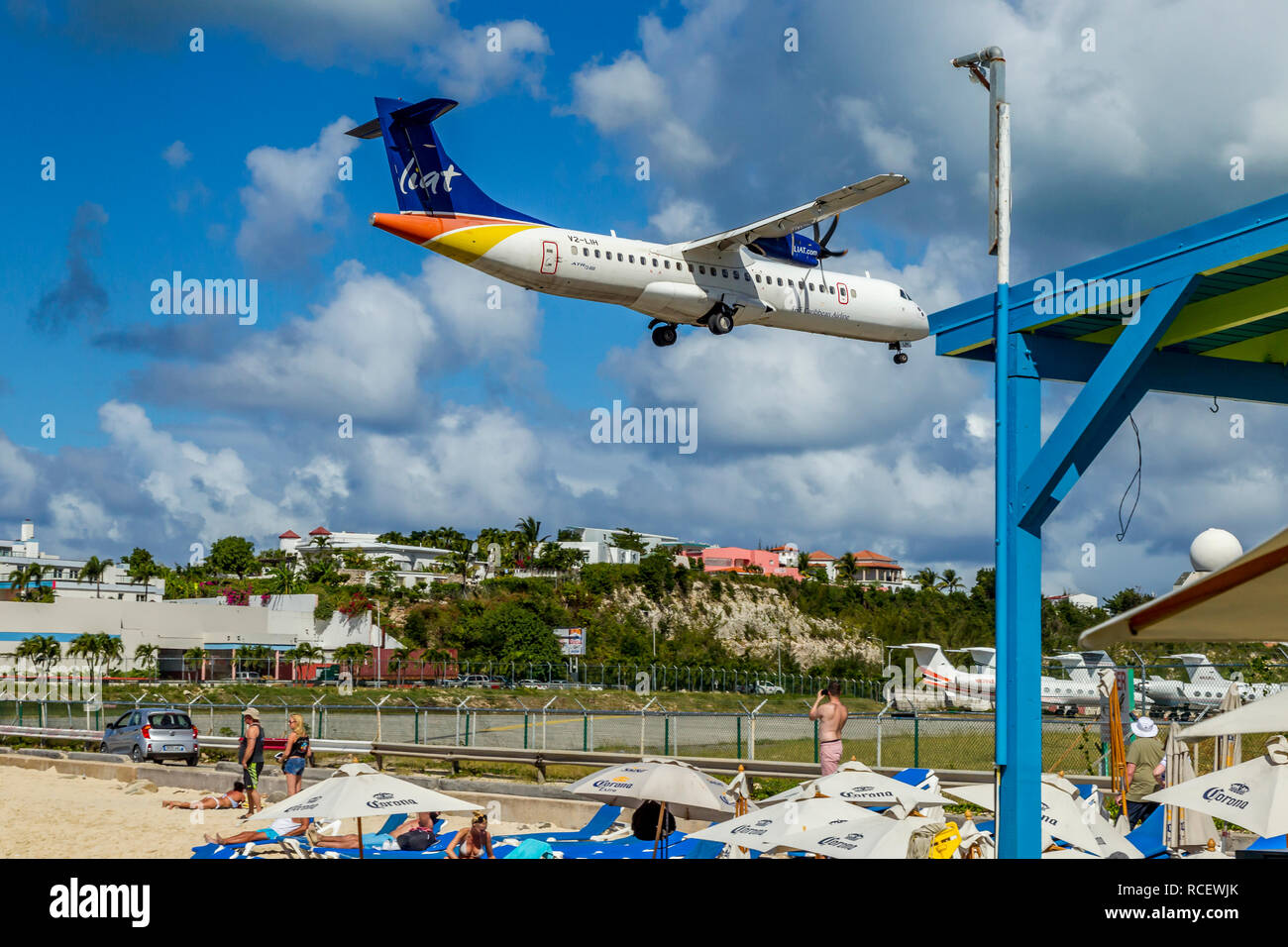 V2 LIH Liat ATR 72 600 The Caribbean Airline Flying In Low Over Moho 