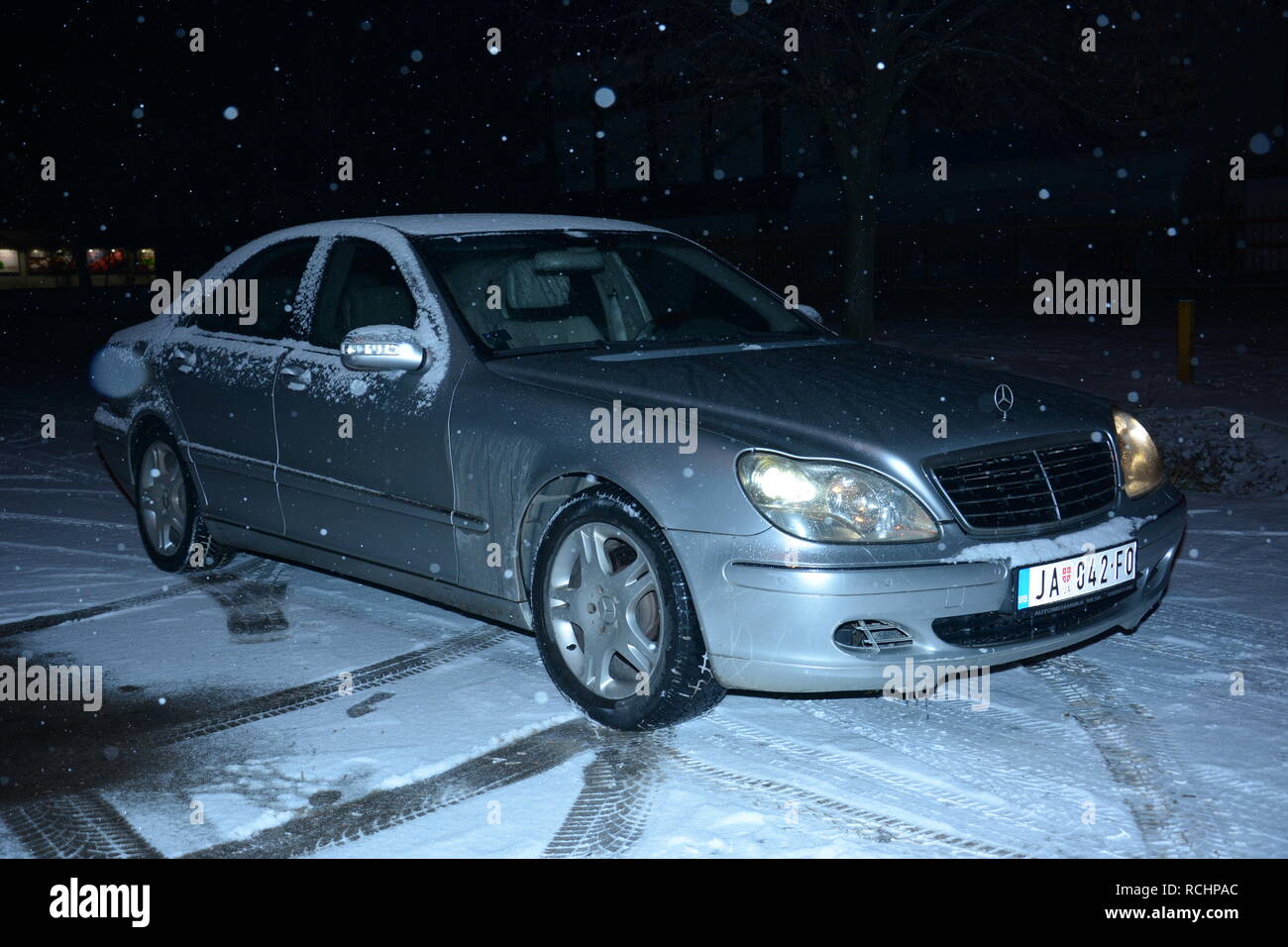 Mercedes Benz S500 (snow night) Stock Photo