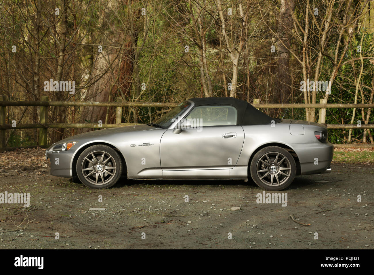 Side view of a Silver Honda S2000 sports car Stock Photo - Alamy