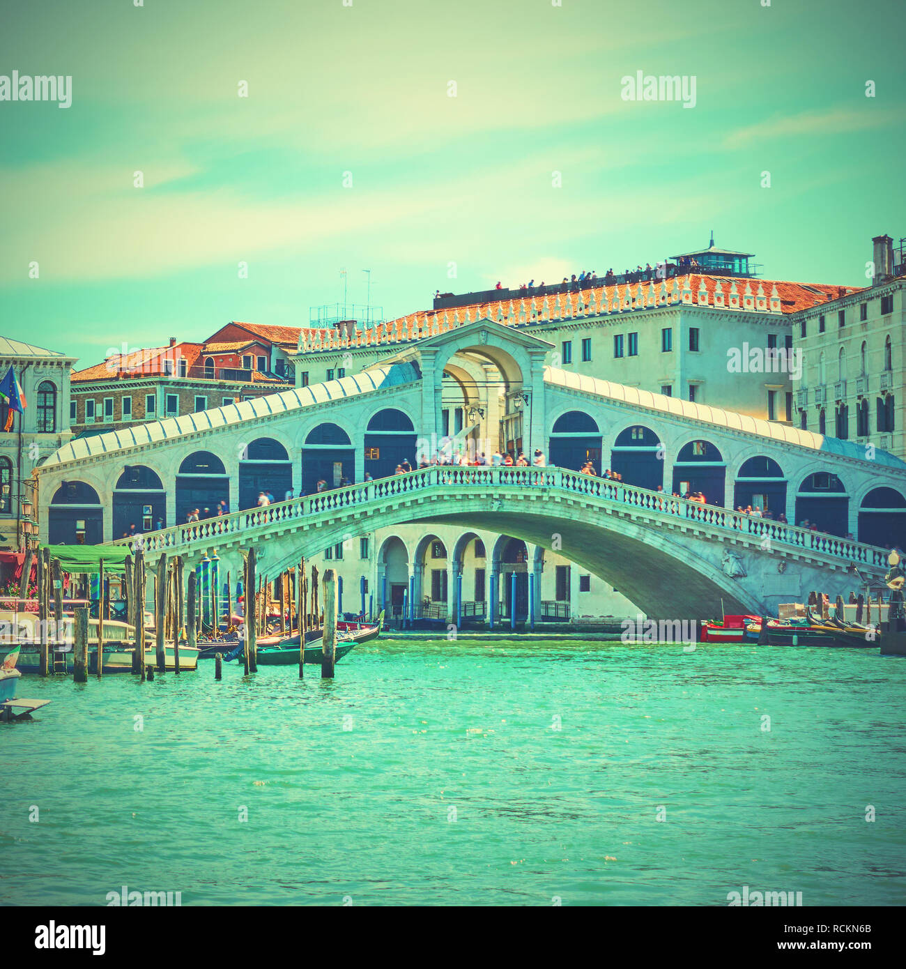 Vintage rialto bridge venice hi-res stock photography and images - Alamy