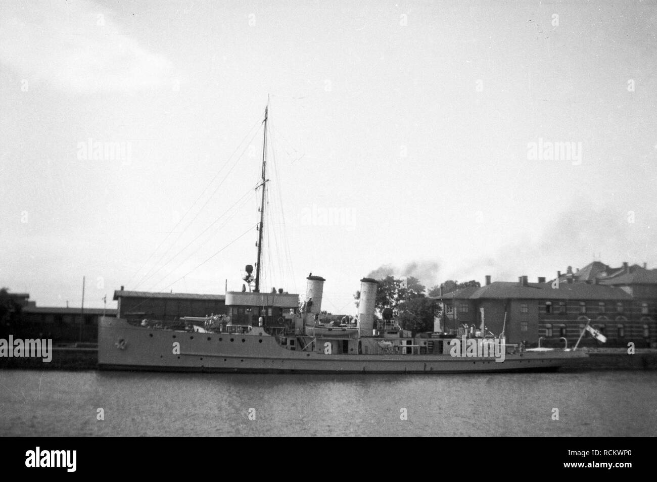 Deutsches Reich Reichsmarine Artillerieschulschiff DRACHE /  German Reich Imperial Navy Artillery Training Ship DRACHE Stock Photo