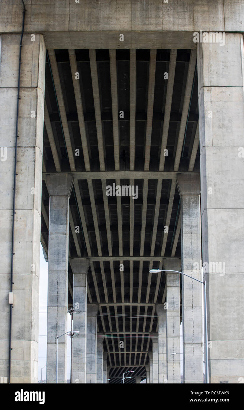 Concrete bridge beams hi-res stock photography and images - Alamy