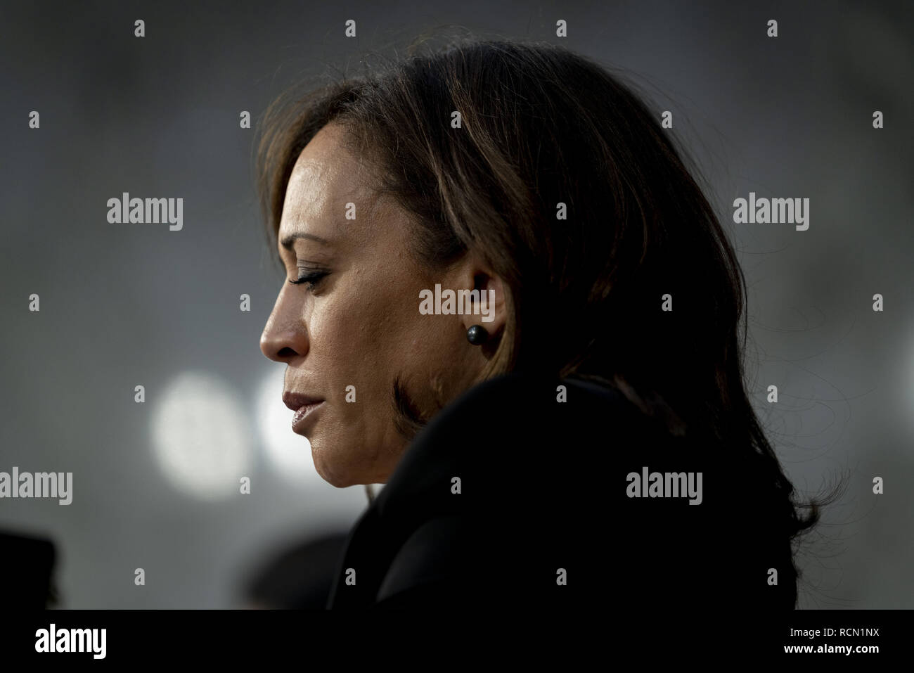 Washington, District of Columbia, USA. 15th Jan, 2019. Senator KAMALA HARRIS (D-CA) at WILLIAM BARR's confirmation hearing to become Attorney General of the United States, January 15, 2019 Credit: Douglas Christian/ZUMA Wire/Alamy Live News Stock Photo