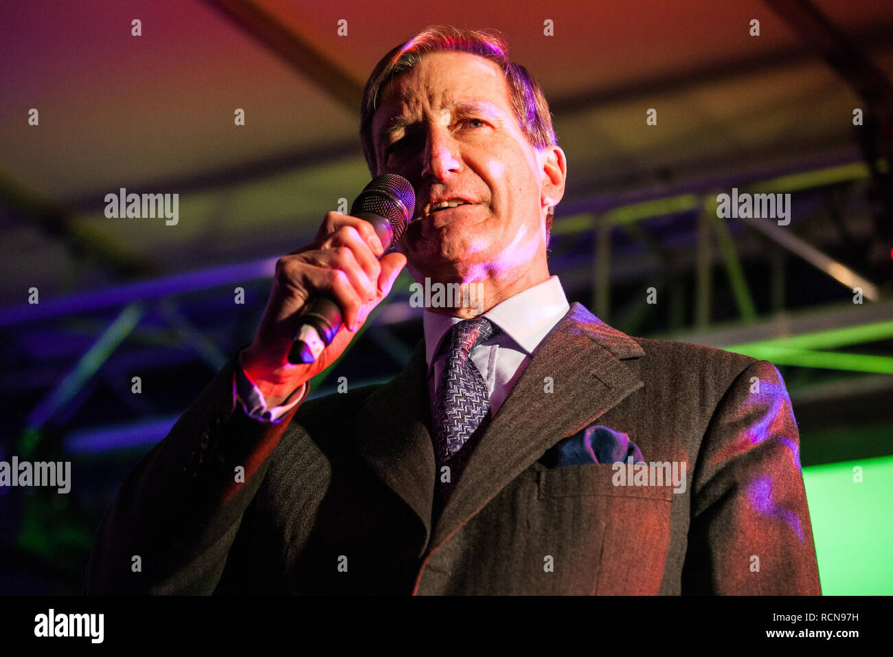 London, UK. 15th January, 2019. Dominic Grieve, Conservative MP for Beaconsfield, addresses pro-EU activists attending a People's Vote rally in Parliament Square as MPs vote in the House of Commons on Prime Minister Theresa May's proposed final Brexit withdrawal agreement. Credit: Mark Kerrison/Alamy Live News Stock Photo
