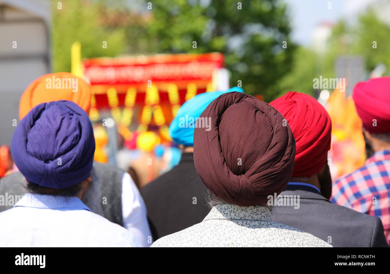 Religious parade with men wearing turban dyes Stock Photo Alamy