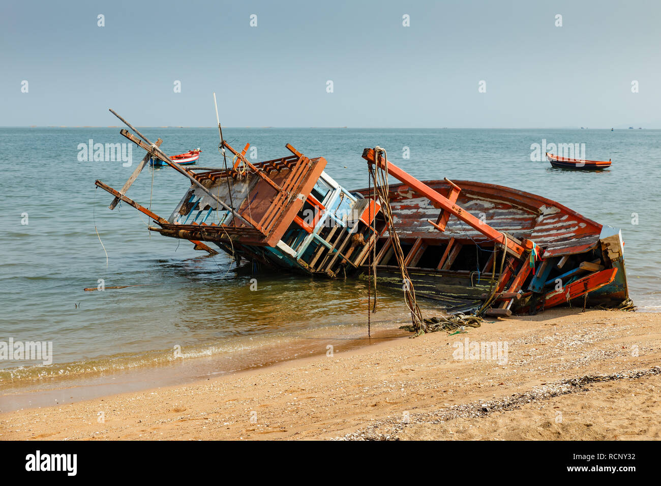 Crashed Boat High Resolution Stock Photography And Images Alamy