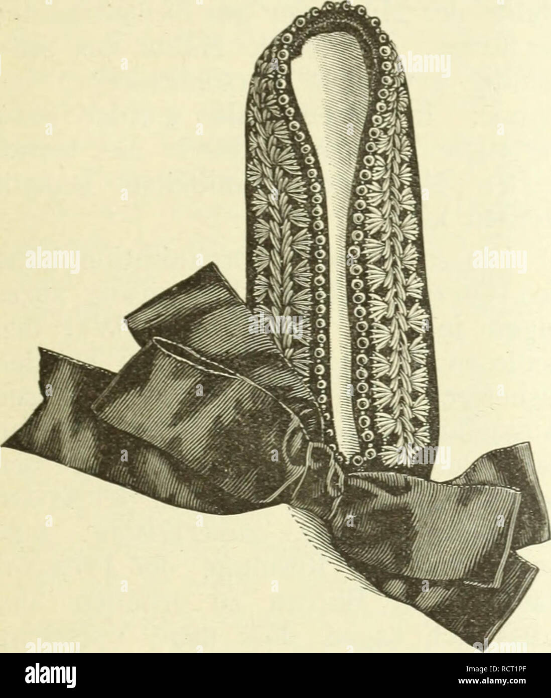 . Deutsche Garten-Zeitung. Gardening. 1886 Nr. 13] ChirTcerikeme als Ornament, — PrämUrnnf/. Gurkenkerne als Ornament. (Mit Abl.iKluii-.) 'or cini-^eii Wochen überraschte Herr Carl Mathieu uns mit einer allerHebsten Arbeit seiner Fräulein Tochter, einem bordeauxrothen Sammet-Halsbande, auf dem ein hübsches ^^luster aus auf&lt;^ereihten Gurkenkernen betindh'ch. untermischt mit kleinen Goldperlen, und am oberen Rande besetzt mit grösseren Goldperlen.. Fig. 36. Alle, die es sahen, waren erstaunt über die GefäUigkeit des Arrangements und namentlich unsere werthen Leserinnen werden gewiss beim Bet Stock Photo