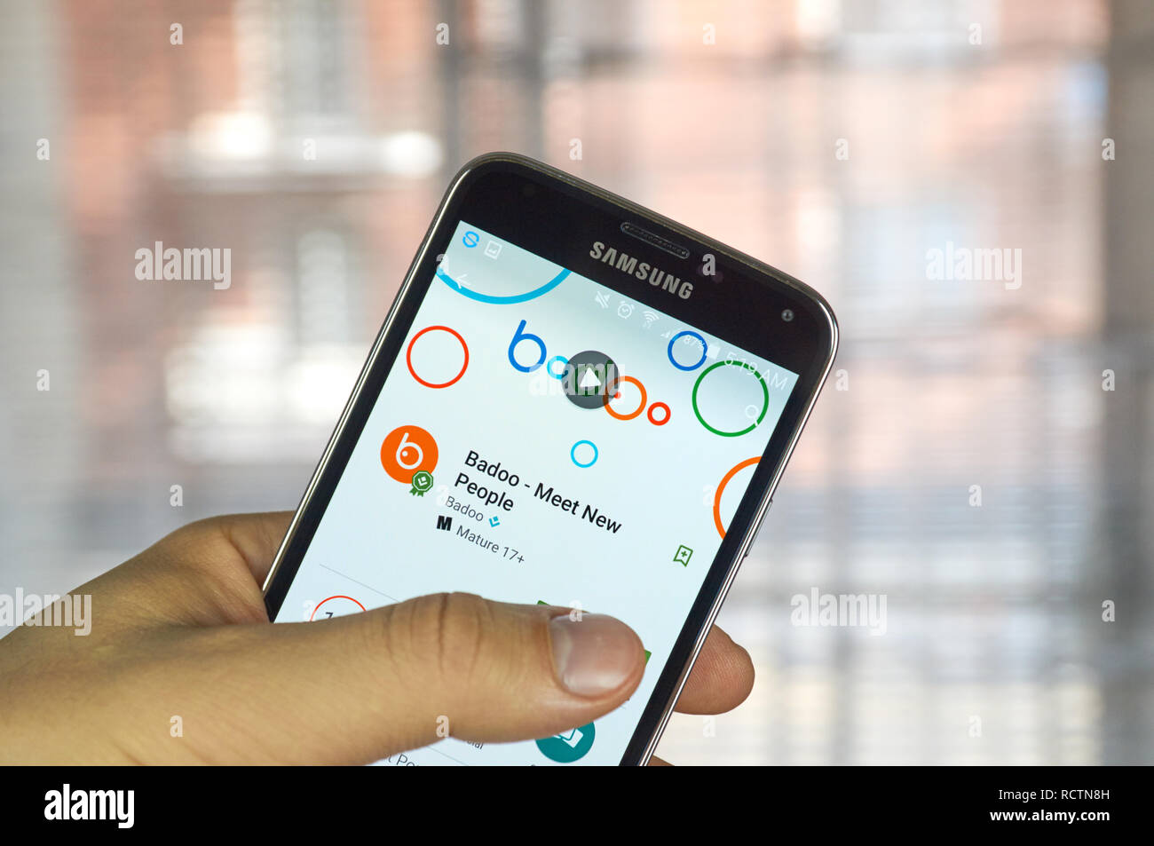 Badoo com mobile app