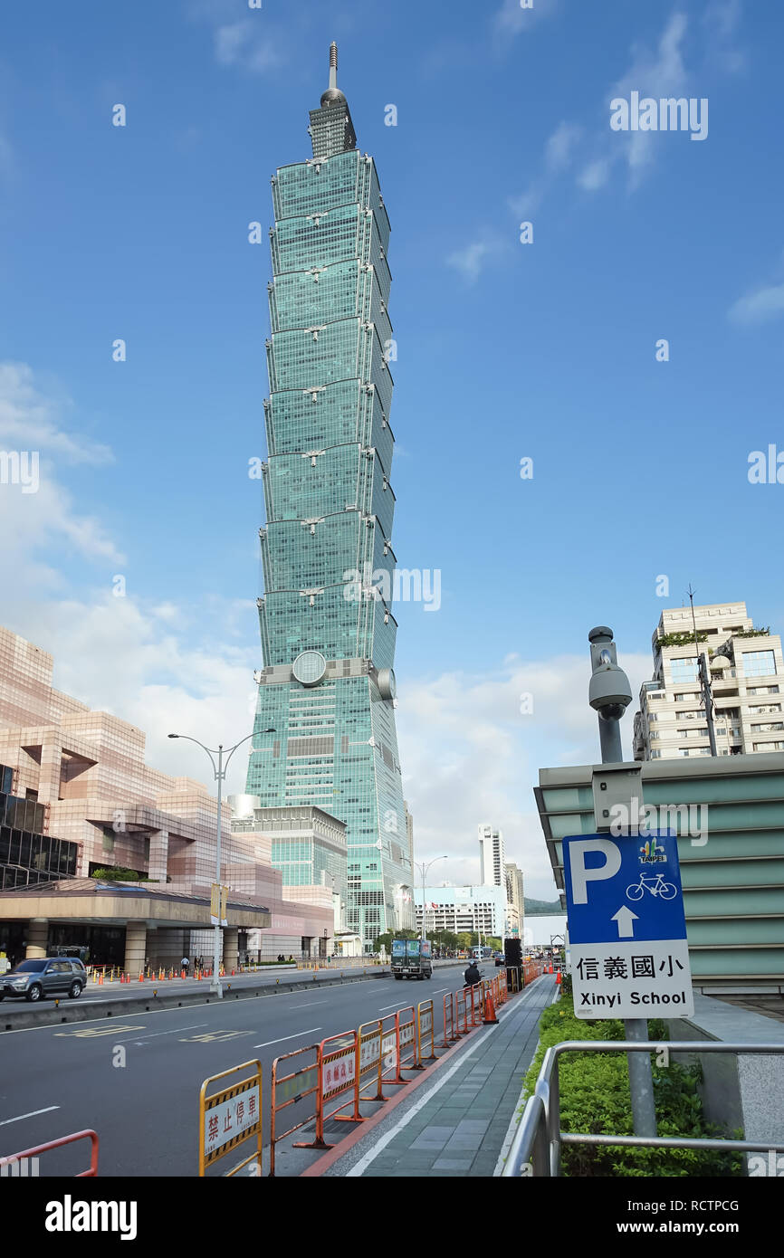 Taipei, Taiwan - November 24, 2018: The high building Taipei 101 tower located in finacial distict, Taipei, Taiwan. Stock Photo