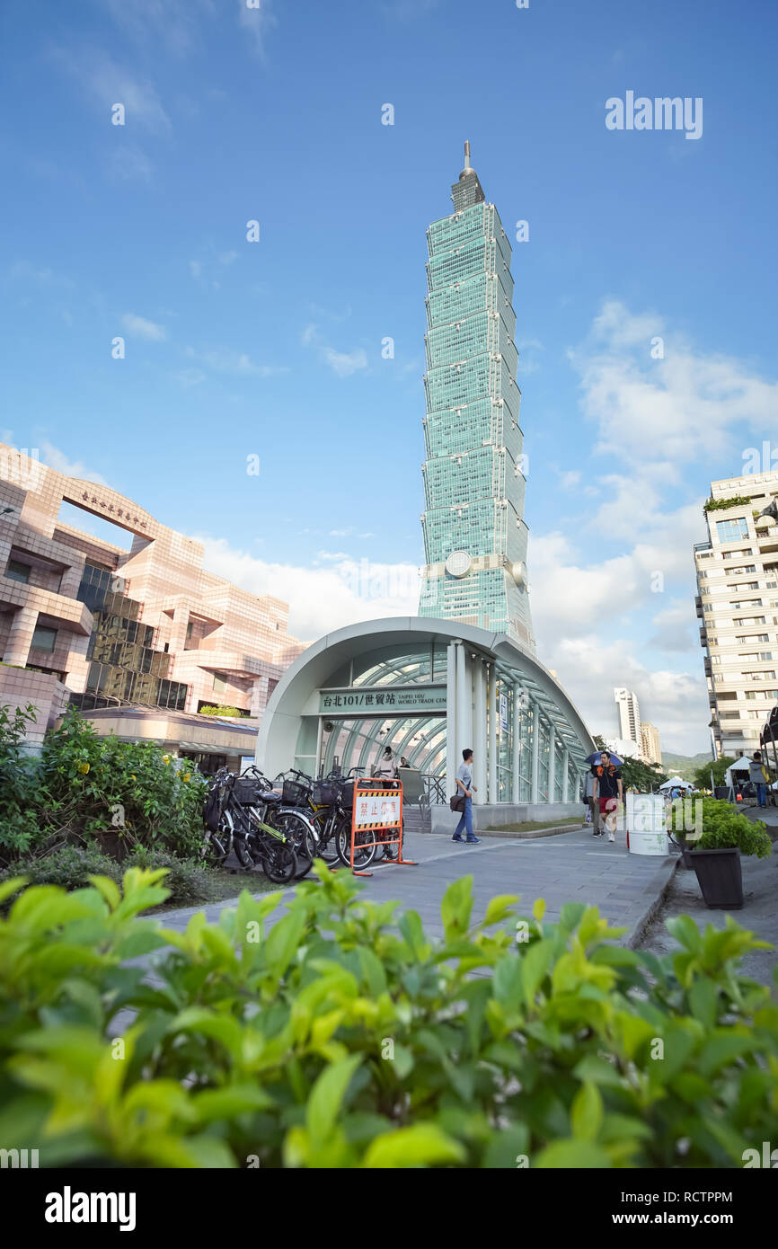 Taipei, Taiwan - November 24, 2018: The high building Taipei 101 tower located in finacial distict, Taipei, Taiwan. Stock Photo