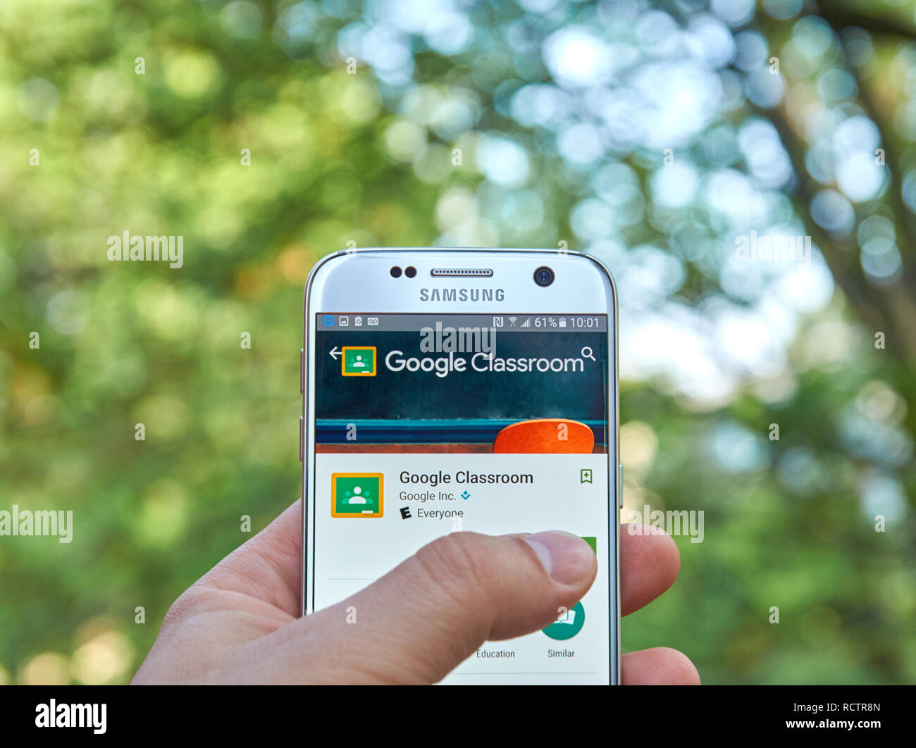Google classroom screen hi-res stock photography and images - Alamy