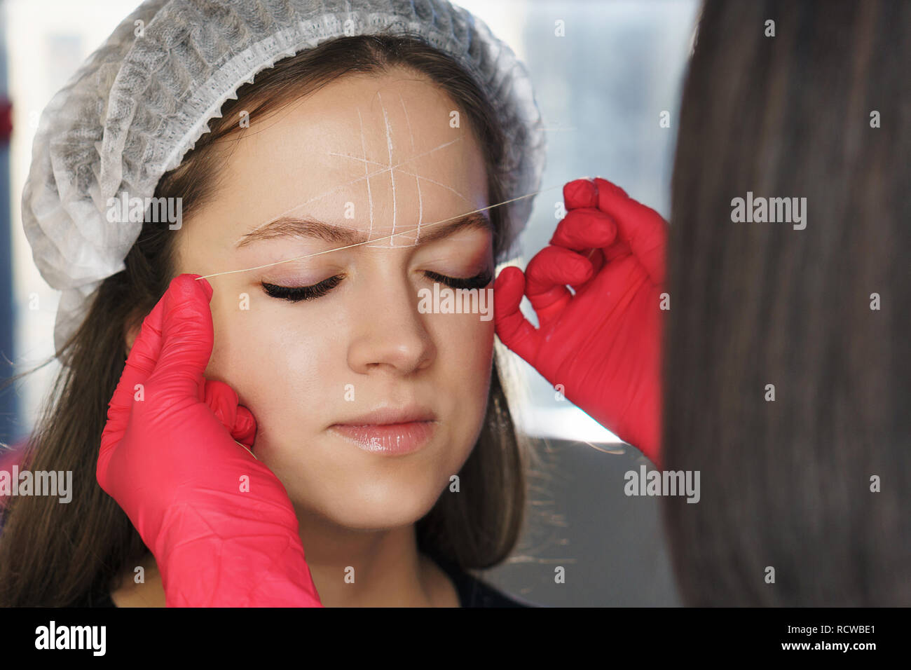 Threading spa hires stock photography and images Alamy