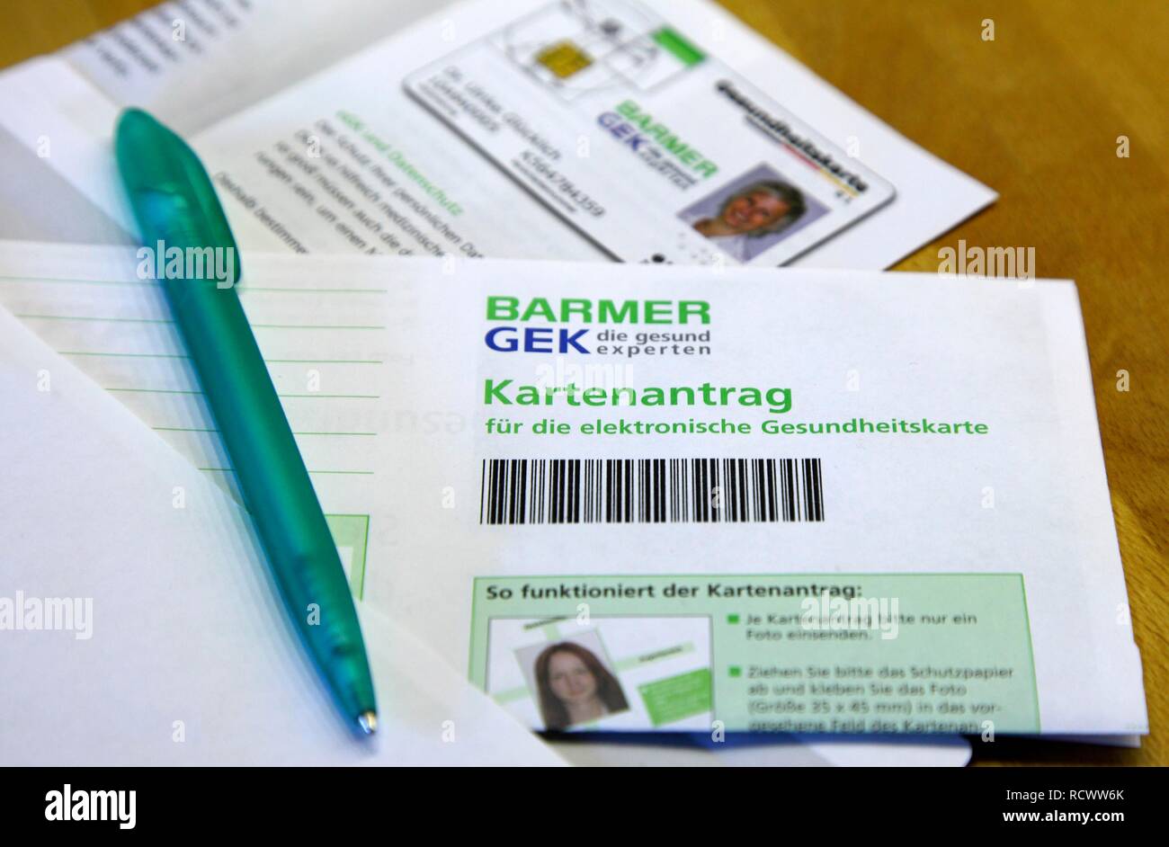 Application form for the new electronic health insurance card, issued