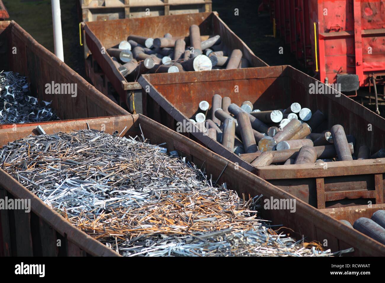 Iron and steel scrap being delivered by rail to the steelworks of HKM Huettenwerke Krupp Mannesmann, Duisburg Stock Photo