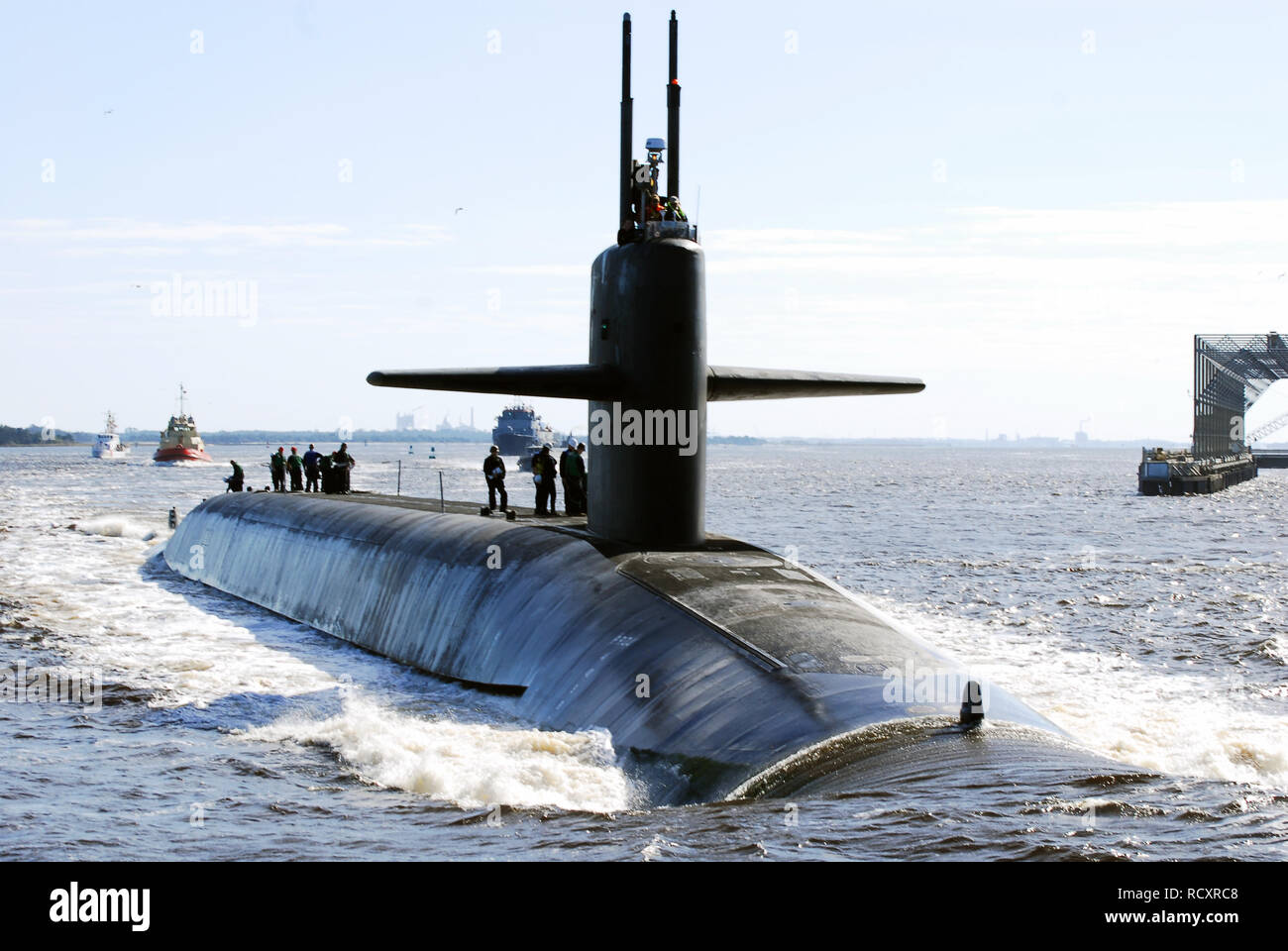 The Ohioclass ballisticmissile submarine USS Tennessee (SSBN 734
