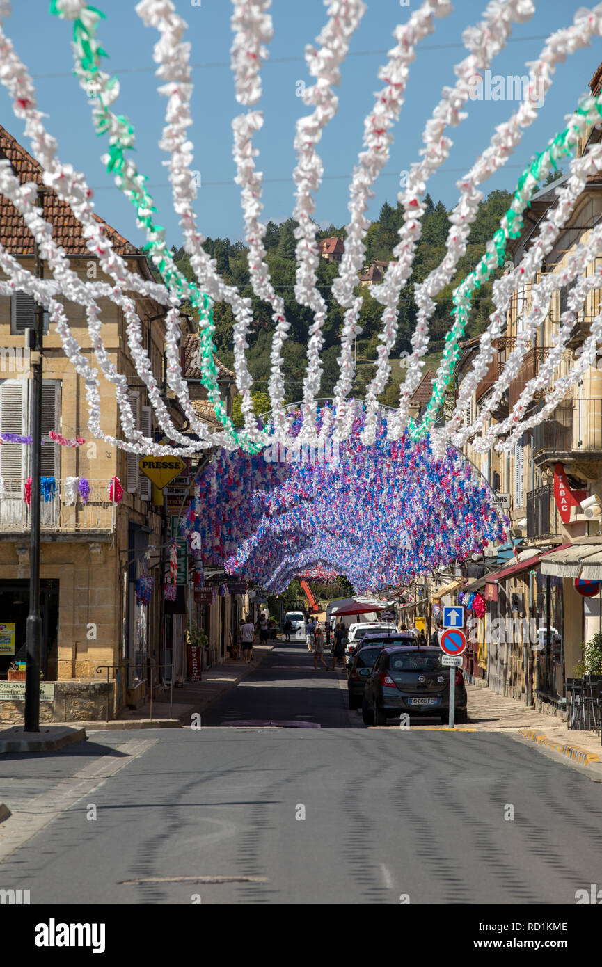 Saint cyprien dordogne france hires stock photography and images Alamy