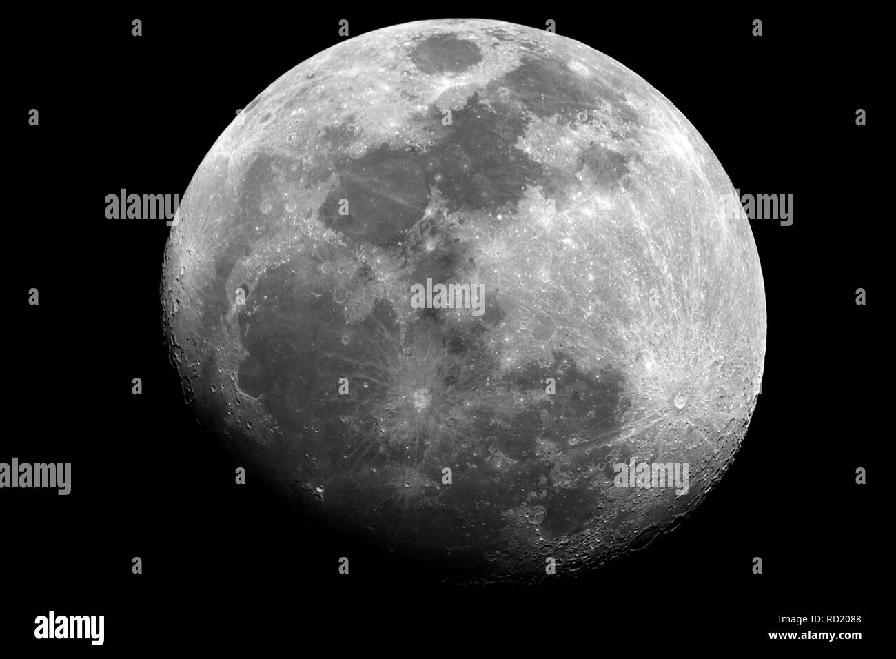 Large waning gibbous Black and White Stock Photos & Images Alamy