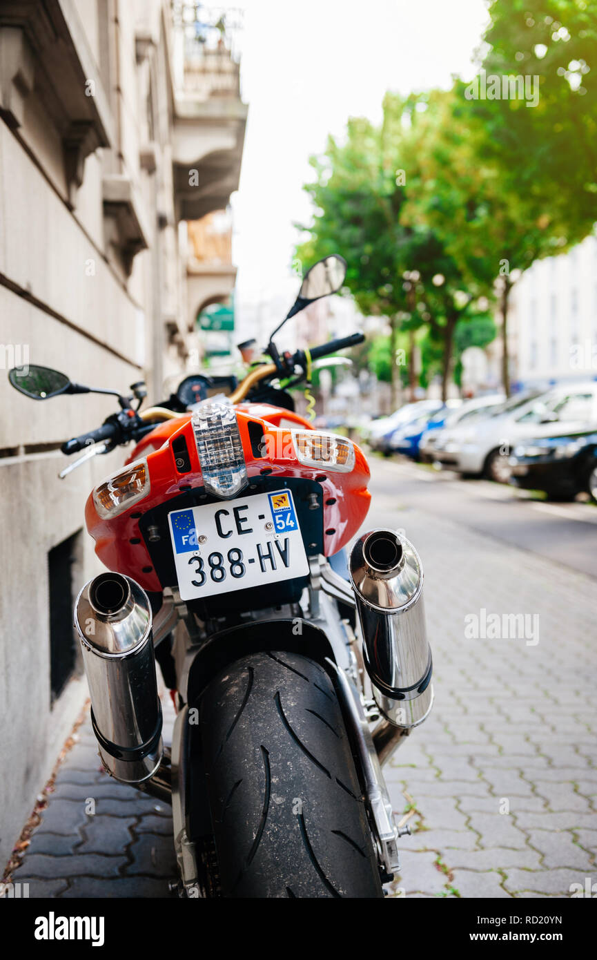 Paris Motorcycle Stock Photos Paris Motorcycle Stock Images Alamy