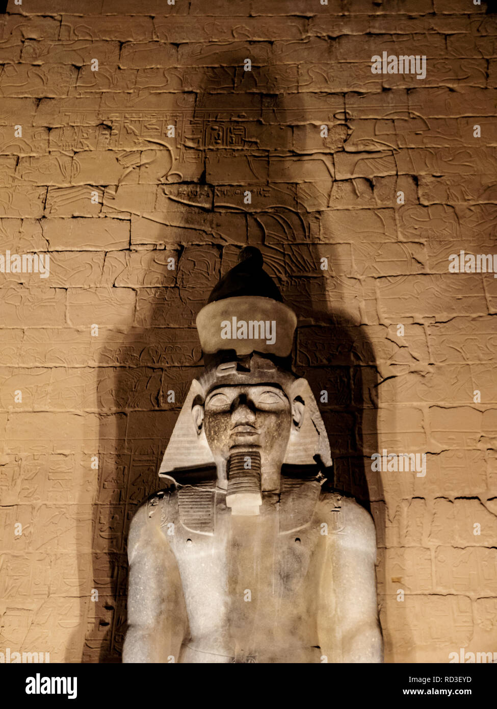 Egypt luxor temple of karnak statue of ramses ii hi-res stock ...