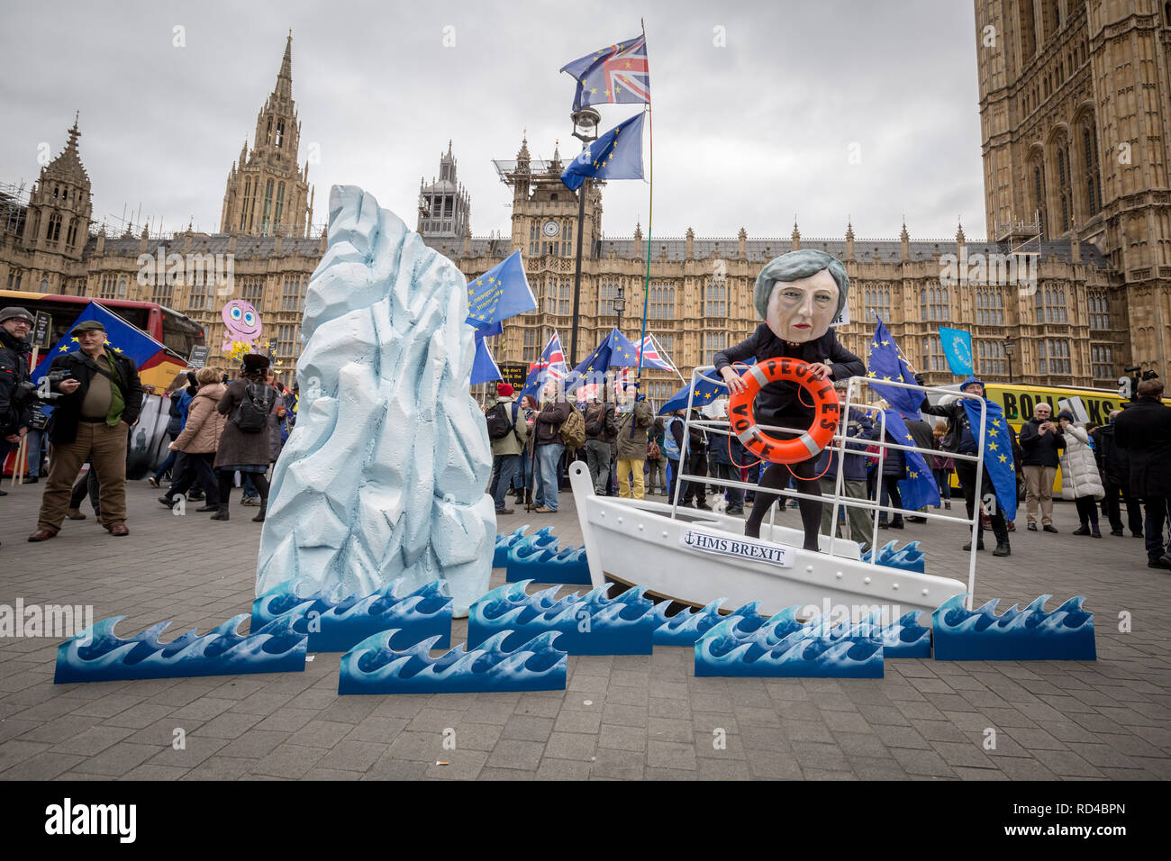 London, UK. 15th January 2019. Pro-Brexit and Remain protest groups outside Westminster's Parliament buildings on the day of the ‘meaningful vote’ on Prime Minister’s Theresa May’s Brexit withdrawal deal. Credit: Guy Corbishley/Alamy Live News Stock Photo