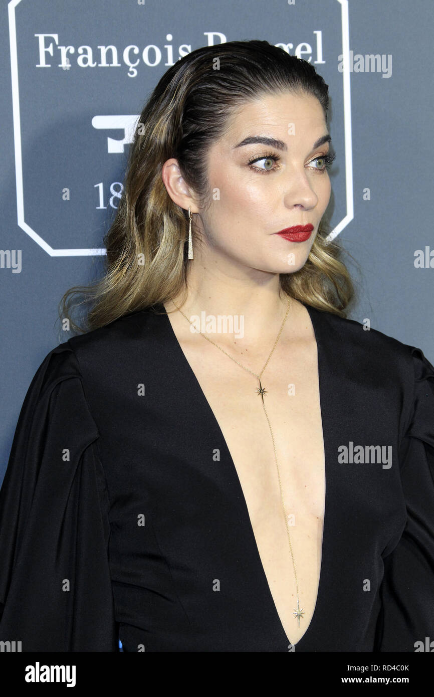 Annie murphy hi-res stock photography and images - Alamy