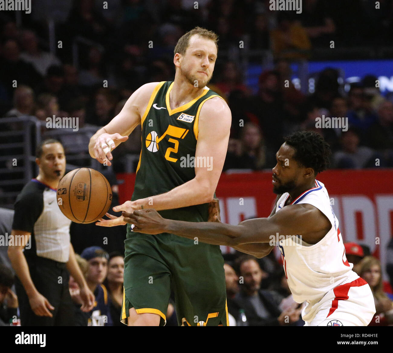 Los Angeles California Usa 16th Jan 19 Utah Jazz S Joe Ingles 2 Is Defended By Los Angeles Clippers Patrick Beverley 21 During An Nba Basketball Game Between Los Angeles Clippers And Utah