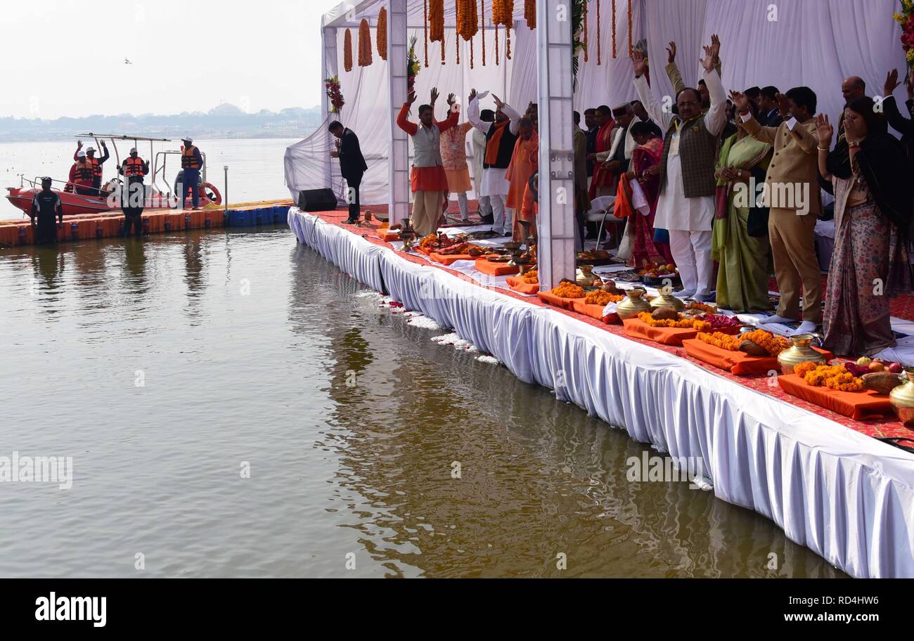 Nath yogi hi-res stock photography and images - Alamy