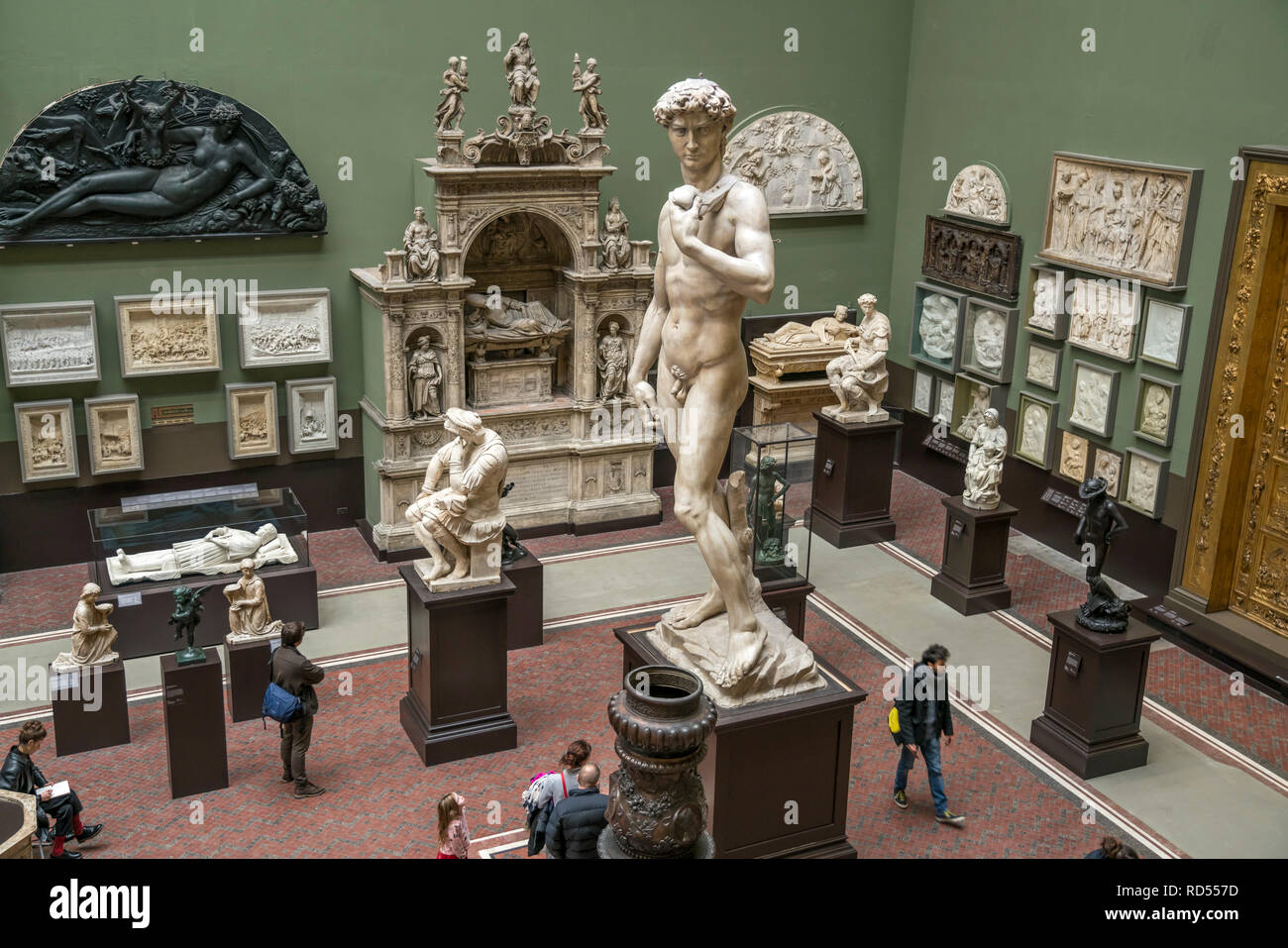 The victoria and albert museum statue hi-res stock photography and images -  Alamy