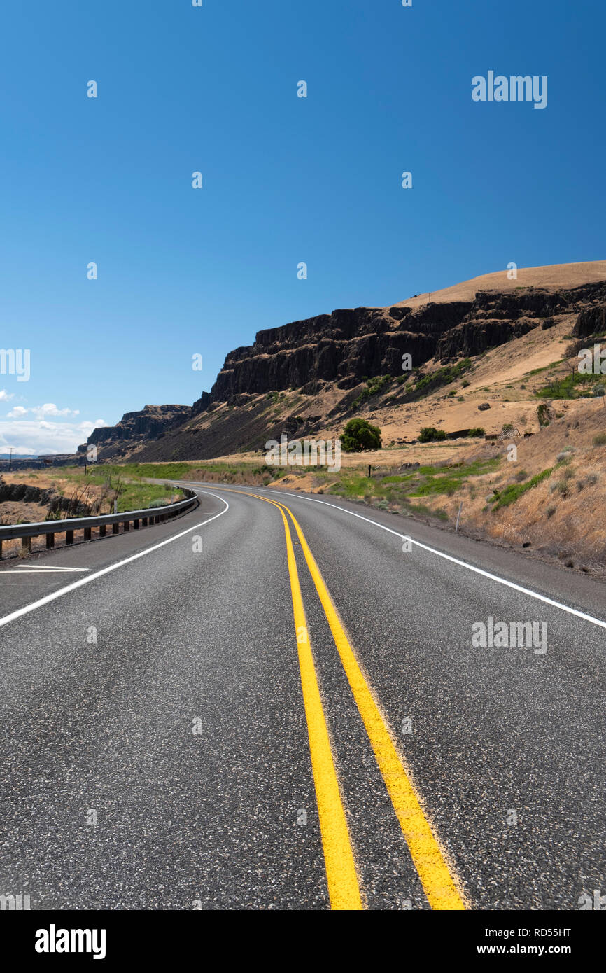 Highway 14 in the Columbia River Washington State Stock Photo Alamy