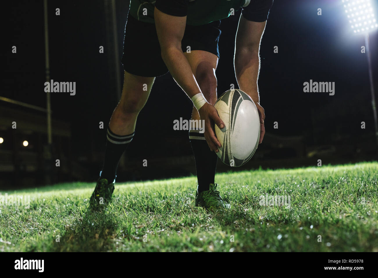 Dropping The Ball High Resolution Stock Photography and Images Alamy