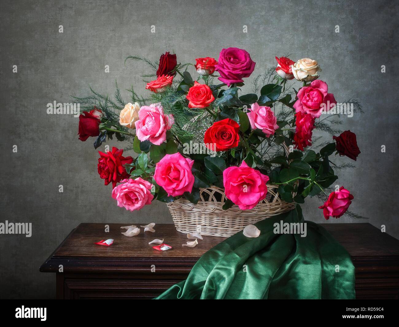 Still life with bouquet of garden roses Stock Photo - Alamy
