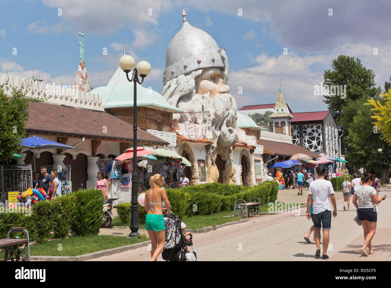 Yetuk yuzlarda otirgan super porno rus ayollari Hammomdagi guruh fotosurati