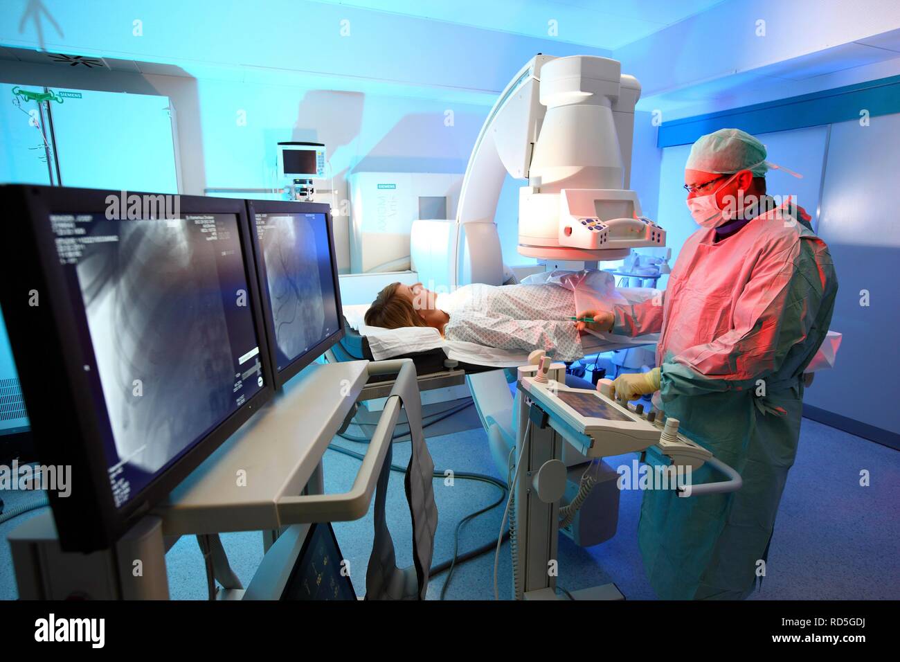 Diagnostic and interventional radiology, angiography, examination and treatment for vascular diseases, hospital Stock Photo